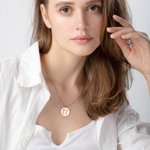 Personalised Birth Flowers Necklace with 1-4 Engraved Names Anniversary Mother's Day Gift for Her