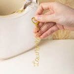 Personalisierte Draht Name Schlüsselanhänger mit Herz Spange für Frauen Mädchen Handtaschen Zubehör auf Geburtstag Jahrestag Valentinstag Geschenk