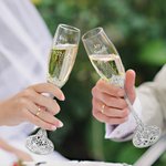Gepersonaliseerde Laser Gegraveerde Mr and Mrs Bruid en Bruidegom Champagneglazen Toastende Flutes Set van 2 Bruiloft Geschenken Wedding Keepsakes