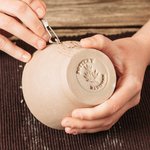 Gepersonaliseerde Keramische Klei Messing Aardewerk Stempel met Patroon Initiaal Datum Geschenk voor Handwerkliefhebbers