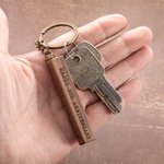 Gepersonaliseerde gegraveerde houten staaf sleutelhanger voor nieuw huis auto cadeau voor mannen vader opa echtgenoot
