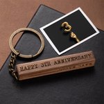 Gepersonaliseerde gegraveerde houten staaf sleutelhanger voor nieuw huis auto cadeau voor mannen vader opa echtgenoot