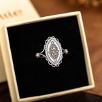 Bague Réglable Personnalisée avec Pierre de Naissance Incrustée sur Base Ovale de Style Vintage Cadeau Anniversaire Fête pour Femme