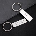 Portachiavi personalizzato in acciaio inossidabile inciso su entrambi i lati con nome e testo Regalo di compleanno per la festa del papà e del nonno