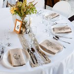 Personalized Floral Letter Embroidered Linen Napkins Gift for Wedding Party Arrangement