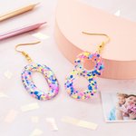 Gepersonaliseerde Paar Verjaardag Cijfers Confetti Dots Acryl Oorbellen Sieraden Verjaardag verklaring Dangles Verjaardag Verjaardag Party Gift voor haar