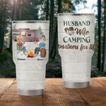 Personifierad man och fru Camping Semester Reseliv 30oz Tumbler Pargåva