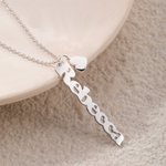 Personalisierte vertikale 1-4 Name Halskette Sterling Silber baumeln Namen Halskette Minimalist mit Herz Charme Geschenk für sie
