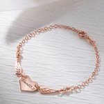 Bracelet personnalisé de breloques d'ailes d'ange pour la perte d'un bébé Bijoux commémoratifs Cadeau de fausse couche pour elle