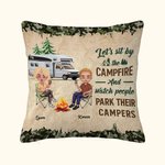 Personalizado Let's Sit By The Campfire And Watch People Park Their Campers Funda de Almohada de Regalo para Decoración de Dormitorio de Pareja de Camping