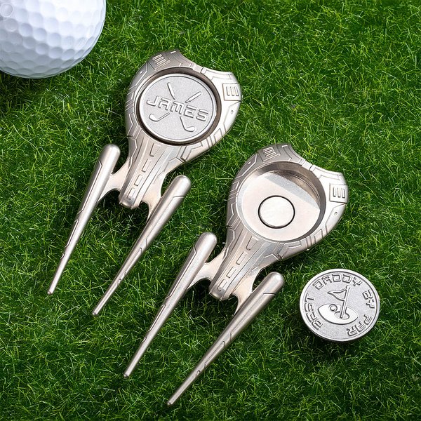 Personligt präglat golf divot reparationsverktyg med magnetisk avtagbar golfbollsmarkör golfklubbshållare födelsedagspresent för golfälskare pappa mak