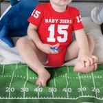 Personlig sporttröja med fotbollsdesign och namn, nummer och laglogotyp 100% bomull Present till baby