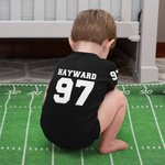 Personlig sporttröja med fotbollsdesign och namn, nummer och laglogotyp 100% bomull Present till baby
