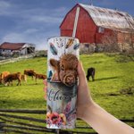 Vaso personalizado de acero inoxidable con tapa y pajita para los amantes de las vacas Baby Highland Cow In A Bucket 20oz 2