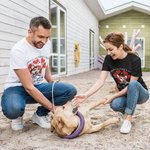 Personalized Happy Mother's Day To The World's Best Dog Mom I Woof You Basic T-Shirt Gift for Dog Lovers and Cat Lovers