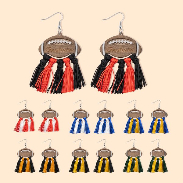 Personalizado Un Par de Pendientes de Fútbol de Madera de Estilo Bohemio con Borla del Color del Equipo y Texto Grabado Regalo para Amigo o Familiar A