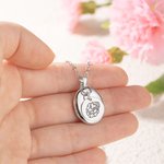 Collana personalizzata con ciondolo apribile con foto, testo e fiore di nascita incisi - Regalo per festa della mamma e compleanno per donne