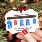 Gepersonaliseerd Papa's Team Voetbal Familieshirt Kerstboom Ornament Vaderdag Cadeau voor Vader Opa Echtgenoot
