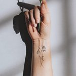 Tatouage Personnalisé avec Fleur de Naissance et 2 Prénoms Autocollant de Tatouage pour Famille Couple Meilleure Amie