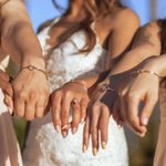 Bracelet Personnalisé Gravé Initial Le Nœud avec carte Will You Be My Bridesmaid pour Mariée Cadeau de Mariage