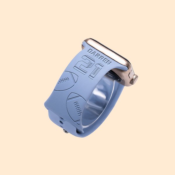 Bracelet de Montre en Silicone Personnalisé avec Nom Numéro Motif de Balle de Sport Accessoire pour Apple Watch Cadeau pour Femme Homme