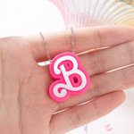 Personalisierte 3D Gedruckte Pinke und Weiße Geschwungene Initiale-Halskette mit anfänglichen Geburtstag Geschenk für sie