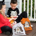 Borsa a tracolla con coulisse personalizzata con zucca e fantasma di Halloween Borsa per dolcetto o scherzetto Regalo di Halloween per bambini, famigl