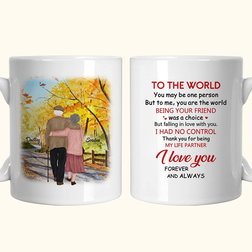 Personalizada You May Be On Person But To Me You Are The World Taza de Cerámica con Asa en C Regalo de Aniversario Regalo de Cumpleaños para Pareja 1