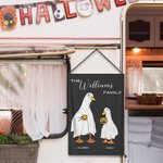 Bandiera personalizzata dell'oca fantasma Bandiera di Halloween per i membri della famiglia con nomi Regalo di Halloween per la famiglia