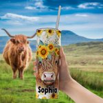 Gepersonaliseerde Highland Cow Zonnebloemen Ontwerp 20oz Tumbler Naam Koffie Reisbeker met Rietje en Schoonmaakborstel Verjaardagscadeau voor Highland