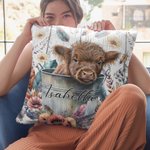 Gepersonaliseerde Baby Highland Cow In a Bucket Kussenhoes Bohemia Kussenhoes Decoratie Verjaardag Housewarming Newborn Gift voor Kid Highland Cow lie