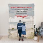 Gepersonaliseerde No Matter How Old We Get Never Stop Holding Hands Flannel Sherpa deken cadeau voor vrouw huwelijksverjaardag cadeau