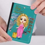Personnalisé Just A Girl Who Loves Traveling Stylish Compact Passport Cover with Name Travel Trip Accessory Birthday Christmas Gift for Friends Family