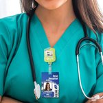 Personalisierte medizinische Infusion Tasche Glitter Abzeichen Reel ID Namensschild lustige Krankenschwestern Woche Geschenk für Krankenschwester Arzt medizinisches Personal