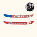 Set di 2 adesivi personalizzati per la visiera del casco da moto con nome, numero, bandiera, logo, regalo per gli appassionati di sport motoristici.