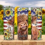 Bicchiere personalizzato da 20 oz con nome Highland Cow Sunflowers American Flag Design con cannuccia e spazzola per la pulizia Regalo di compleanno p