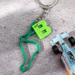 Porte-clés avec Circuit Motosport et Lettre Personnalisés Accessoire Sac Clés Cadeau Anniversaire pour Passionné de Motosport