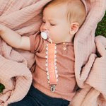 Attache sucette personnalisée Ruban de broderie Attache sucette s'adapte à la plupart des sucettes Jouet d'éveil Cadeau de naissance