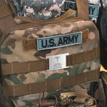 Etiquette de sac à dos en acier inoxydable personnalisée avec icône et texte gravés Cadeau militaire pour lui