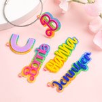 Porte-clés Fashion Rose Arc-en-Cidel Personnalisé avec Nom Initiale Accessoire en Acrylique Sac à Dos Clés Cadeau pour Fans de Poupée Rose