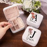 Personalisierte Geburtsblume Schmucketui mit Initiale und Name Aufbewahrungsbox für Reise Hochzeit Geschenk für Brautjungfer Damen