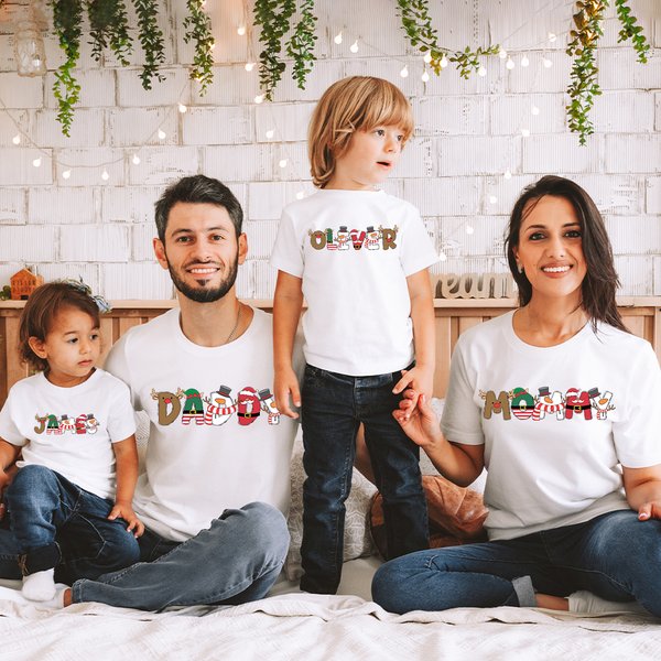 Personalised Lovely Christmas Family Matching T-shirt Sweatshirt Baby Onesie Name Garment Merry Christmas Gift for Mother Father Kids