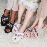 Chaussons Moelleux Personnalisés avec Nom Pailleté Style Poupée Cadeau de Noël Enterrement de Vie de Jeune Fille Anniversaire pour Femme