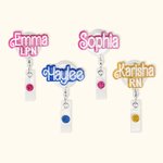 Personalizada Glitter Moda Acrílico Insignia Carrete con Nombre Título Cumpleaños Regalo de Navidad para la enfermera Médico Maestro