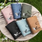Gepersonaliseerde Tri-Fold Butterfly Geboortebloem Leren Portemonnee met Munthouder Verjaardag Kerstcadeau voor Vrouw