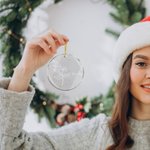 Ornement d'Étoiles Pailletées Personnalisé avec Zodiaque et Fleur de Naissance Décor d'Arbre de Noël Cadeau Anniversaire pour Ami Famille