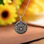 Collar Personalizado Girasol con Foto Caja Redonda Relicario Collar Navidad Cumpleaños Regalo para Mujer Amiga