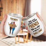 Personalisierte Partner In Crime Wir sind mehr als Freunde Wir sind wie eine wirklich kleine Bande Weinbecher Weihnachtsgeschenk für Bestie