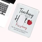 Personalisierte Lehre ist ein Werk des Herzens Mauspad mit Namen und Text Büro Dekoration Thanksgiving Geburtstag Geschenk für Lehrer