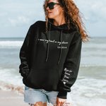 Gepersonaliseerde Ik Draag Mijn Hart Op Mijn Mouw Hoodie met Naam Cadeau voor Moeder Grootmoeder